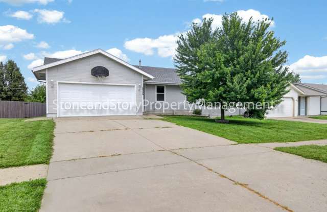 4 bedroom 3 bath in Washburn Rural School District photos photos