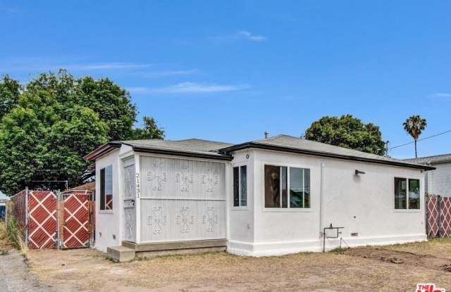 21431 Moneta Ave photos photos