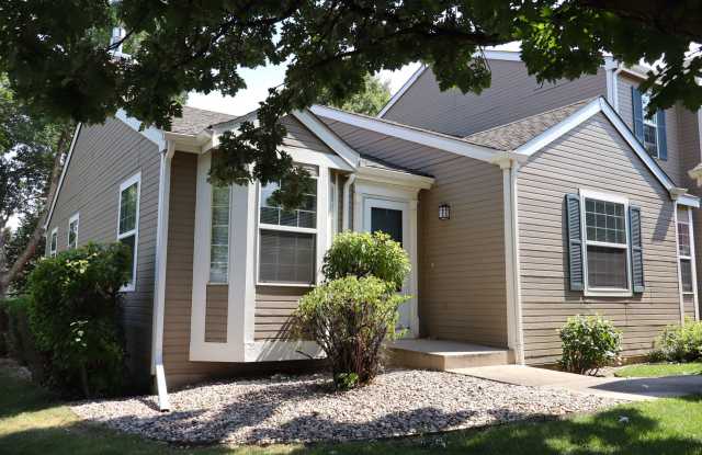 Cozy & Spacious 3-Bedroom Townhome In Fort Collins photos photos