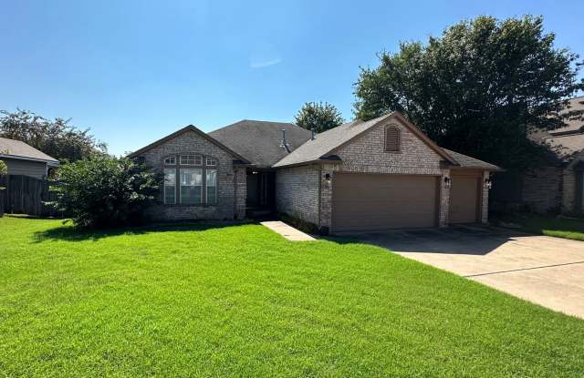 BIXBY SCHOOLS - 4 bedroom or 3 bedroom with office and 3 car garage. photos photos