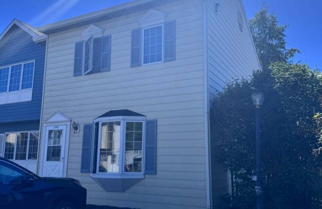 Newly Remodeled 2 Bed, 1 Bath In Town! Gallery 1