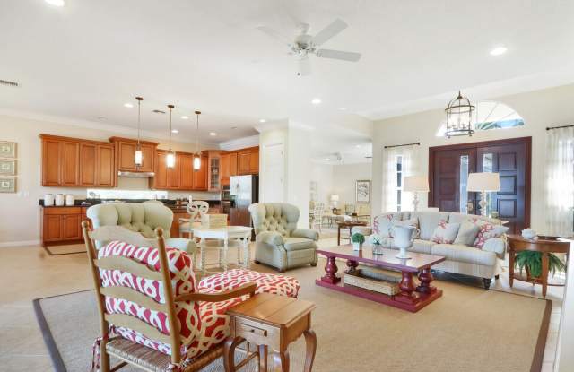 229 Carina Drive Gallery 4