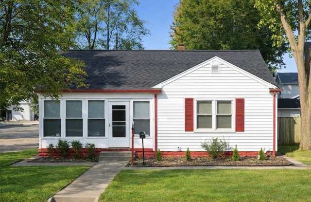 Farrington Grove 2 bdrm, 1 bath Beauty – Fenced Yard + Garage! photos photos