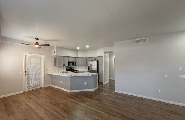 Cozy condo in gated community Gallery 4