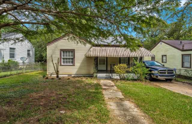 Exciting Opportunity Near Shopping and Entertainment! Gallery 1