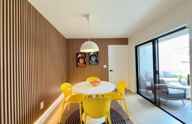 8113 BREEZE COVE Lane Gallery 3