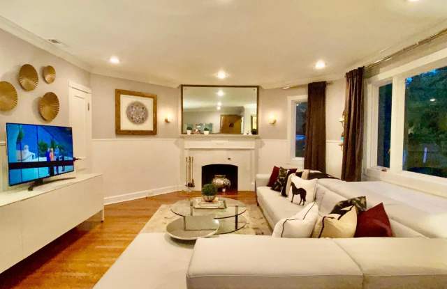 4402 RESERVOIR ROAD NW photos photos