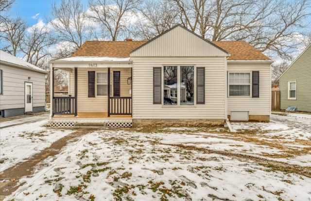 Adorable 2 Bed Riverside Home – Updated  Ready Now! photos photos