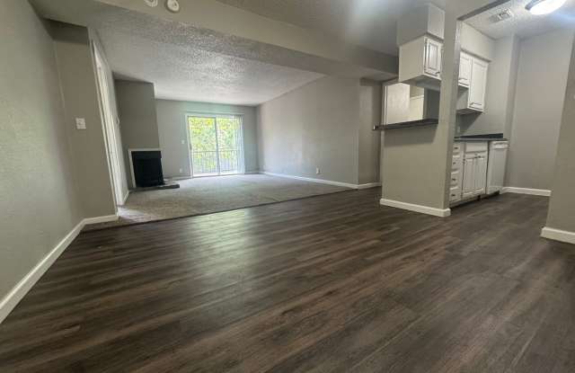 2421 E. 55th Pl. Unit 40 photos photos