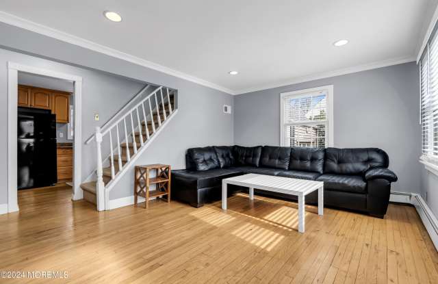 329 Yorke Avenue Gallery 4