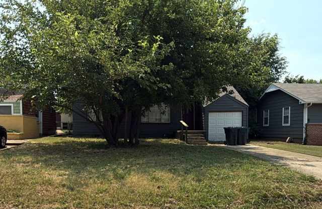 3 BD / 2 BA Modern Haven with Serene Surroundings photos photos