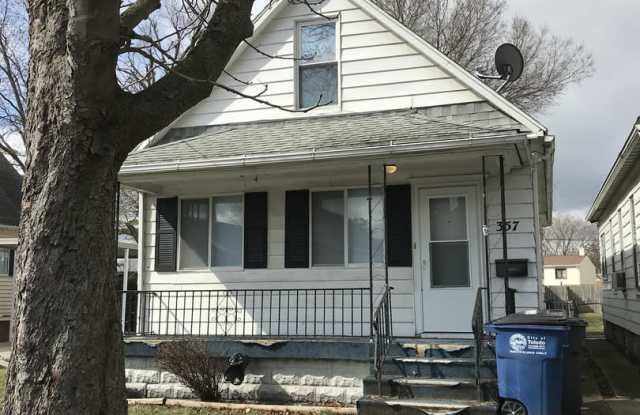 2 Bedroom House with Bonus Room photos photos