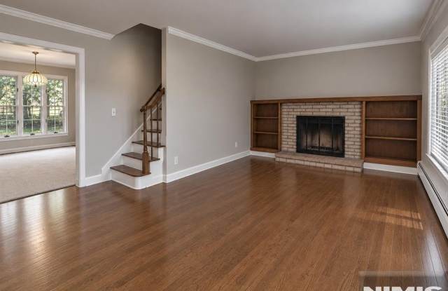 160 Spring Valley Road Gallery 2