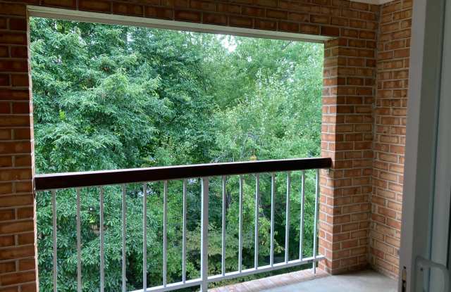 5926 Cove Landing Road Gallery 4