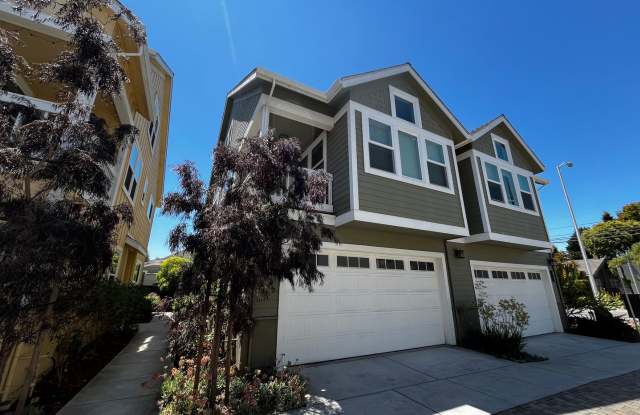 Spacious and Modern 3-bedroom, 3.5 bathroom in Seabright just minutes away from the Beach Boardwalk and Downtown Santa Cruz - 104 Jacobs Lane, Santa Cruz, CA 95062