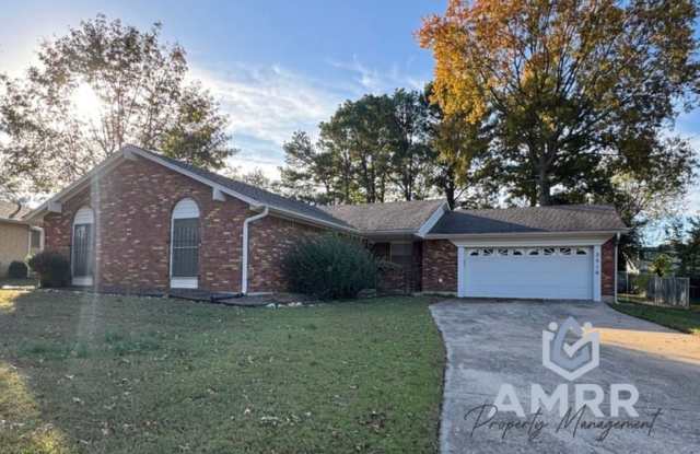 3 Bedroom Home with Fenced Yard!! photos photos 3 Bedroom Home with Fenced Yard!! photos photos