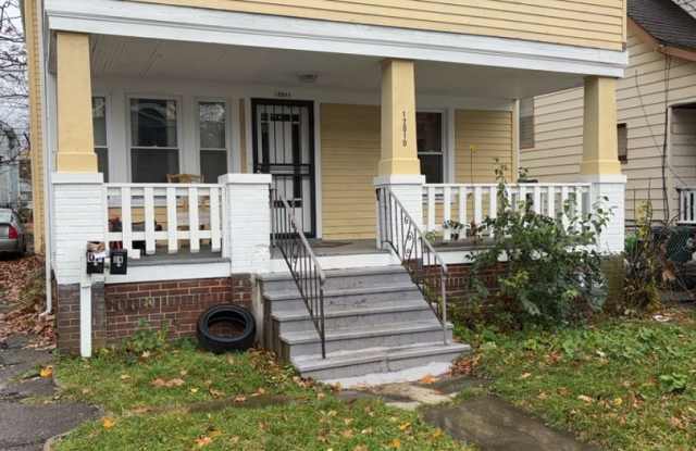 12010 Griffing Ave., Cleveland, OH 44120 photos photos