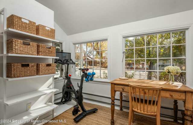 120 E Sopris Drive Gallery 4
