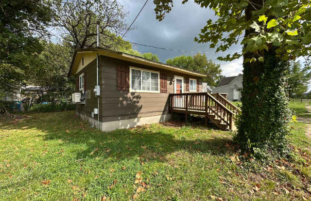 For Lease – 313 N Kentucky Street, Carterville, MO $725 photos photos