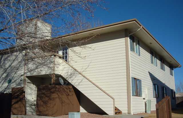 Main Level 2 Bedroom in Gated Community - 4425 Hunting Meadows Circle, Colorado Springs, CO 80916