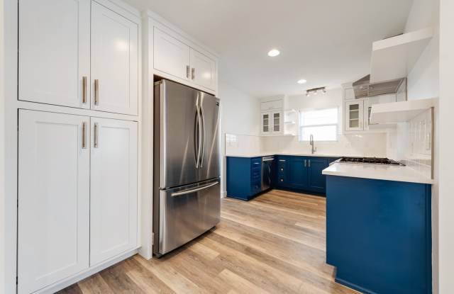 2018 Remodeled 3 bed / 2 bath - wood / tile floors, fenced yard. Hyde Park / Downtown photos photos