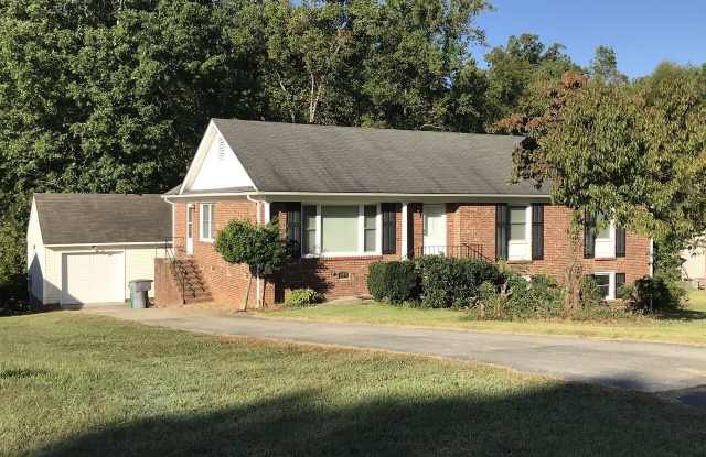 8822 Nottoway Drive - 8822 Nottoway Drive, Charlotte, NC 28213