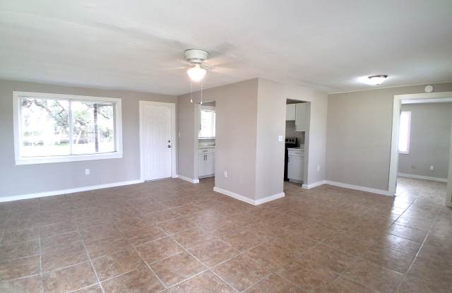1631 Palmetto Avenue Gallery 2