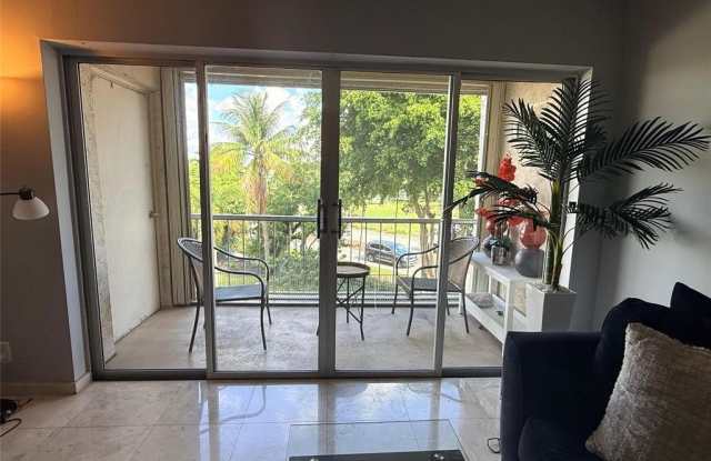 505 Spencer Dr photos photos