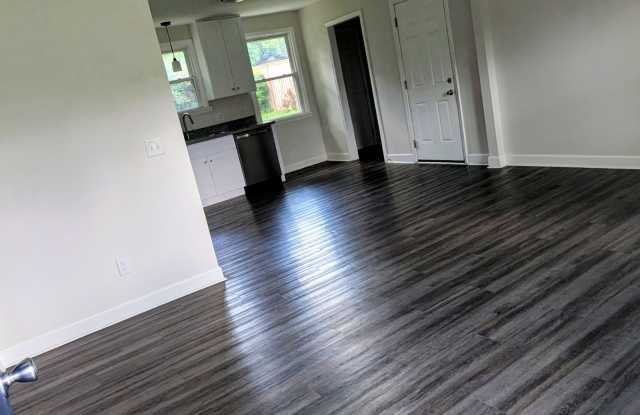 940 Colfax Drive Gallery 4