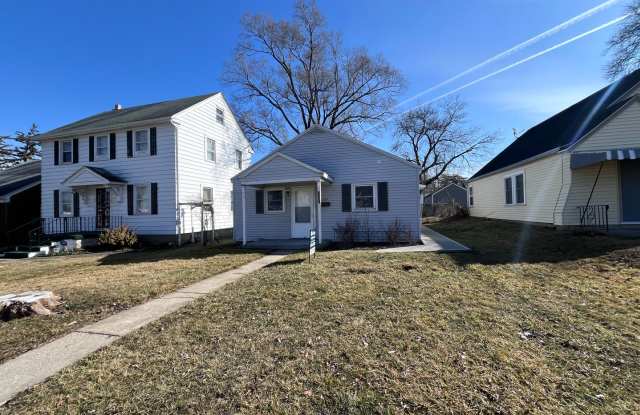4029 S Hanna - Updated Kitchen, New Appliances Plus All New Flooring Throughout!! *UPCOMING* (Not Showable Yet) photos photos