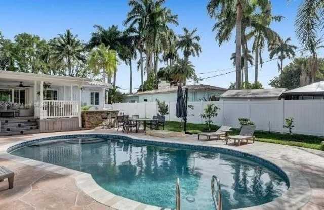 1326 Madison St photos photos