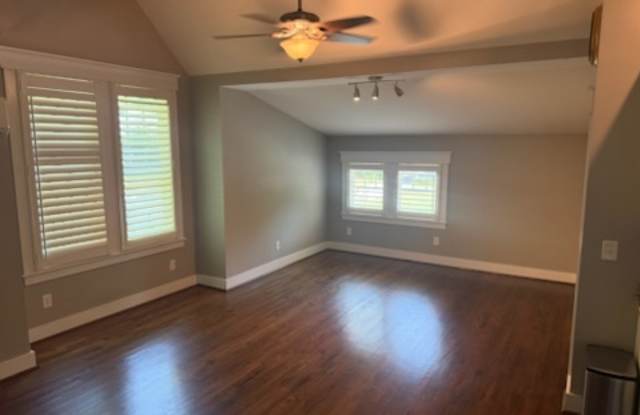 1836 Nassau Boulevard - 1 Gallery 3
