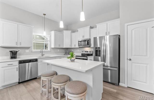 1010 Timber Bluff Drive Gallery 4