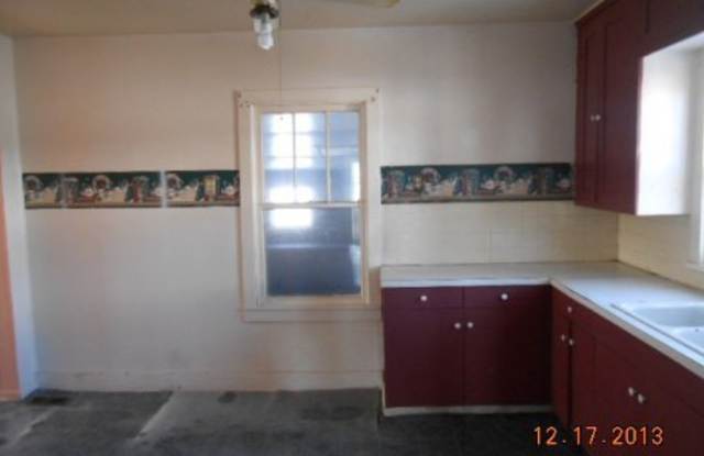 203 W. Main St. Gallery 4