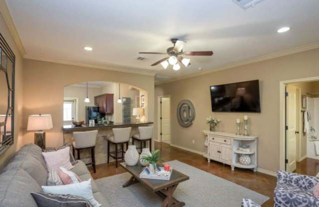 2912 Old Ironsides Drive photos photos