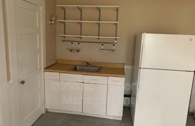 245 Center St - 245 Center Street, Manchester, CT 06040