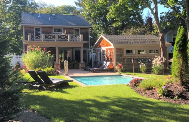 104 Oneck Ln - 104 Oneck Lane, Westhampton Beach, NY 11978