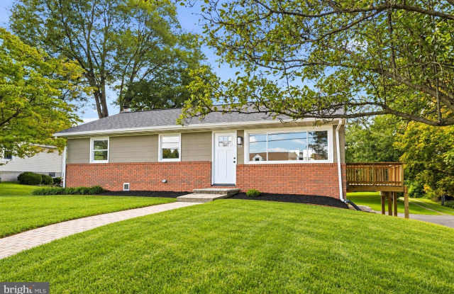 8643 RIDGE Road Gallery 1