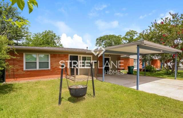 2112 Dewberry Lane Gallery 2