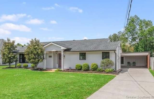 820 Saint Anthony Street - 820 Saint Anthony Street, Lake Charles, LA 70601