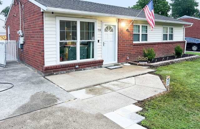 Charming Fully Updated 3-Bedroom Home with Modern Finishes – $1,950/month. Available on September 1st photos photos