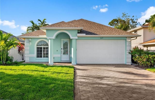743 98th AVE N - 743 98th Avenue North, Naples Park, FL 34108