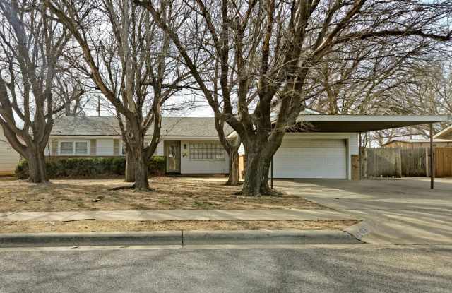 4 Bedroom Home Near LCU with HUGE Bonus Room photos photos