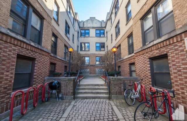 701 West Brompton Avenue - 701 West Brompton Avenue, Chicago, IL 60657