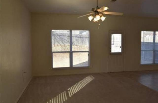 6405 Geneva Lane Gallery 3