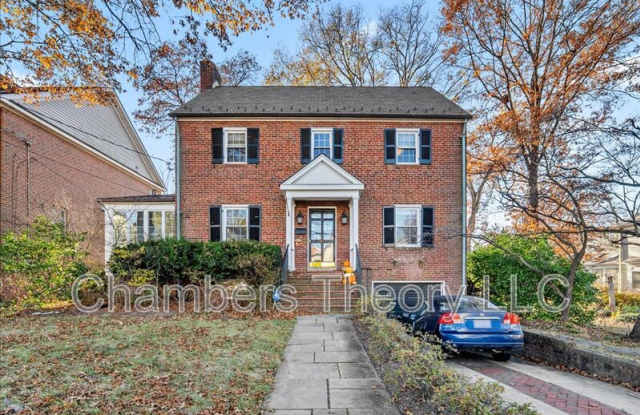 2412 N Columbus St photos photos