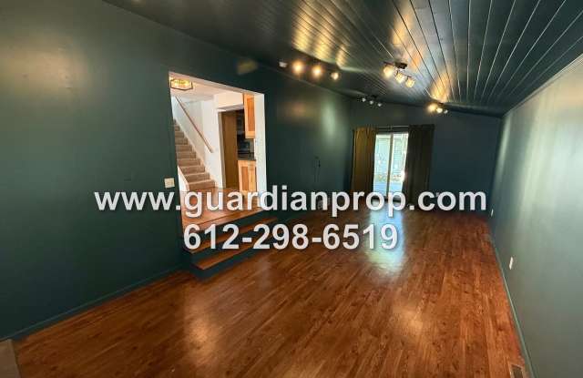 Charming House Blocks from Downtown White Bear Lake, Updated Kitchen & Baths, Fireplace, Private Deck, 3 Car Garage Gallery 4