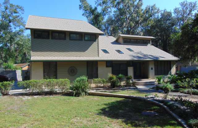 2565 EAGLE BAY DR - 2565 Eagle Bay Drive, Lakeside, FL 32073