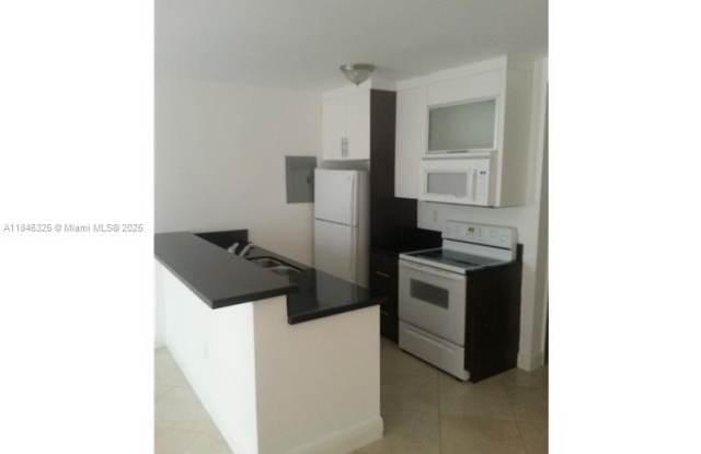 1034 Lenox Ave photos photos