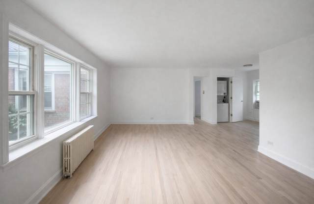 2608 Bennett Avenue Gallery 4